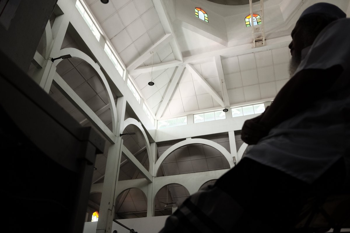 Menghampiri Ramadan.

Apa antara persiapan yang boleh kita lakukan?

Persiapannya ialah dengan kurangkan buat dosa.

Ini juga ialah pesanan Sayyidatina Aishah r.a.

Kata beliau:

إنكم لن تلقوا الله بشيئ خير لكم من قلة الذنوب.