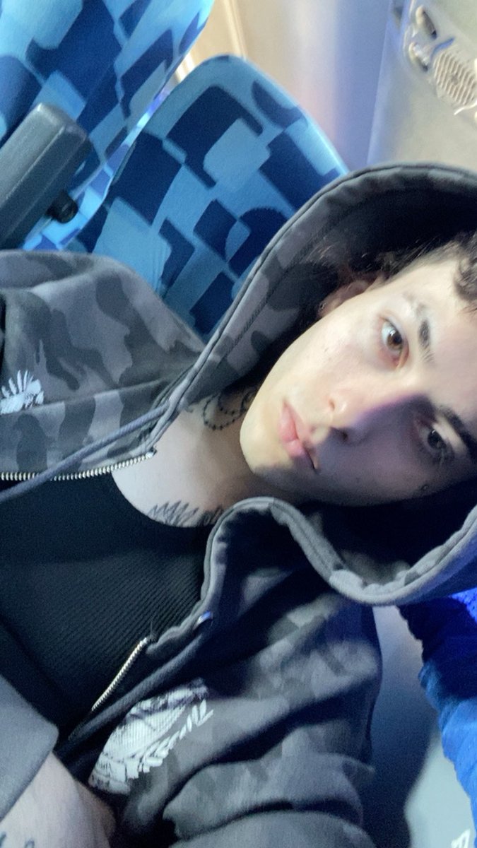 @@'s least helpful contributor tweet media