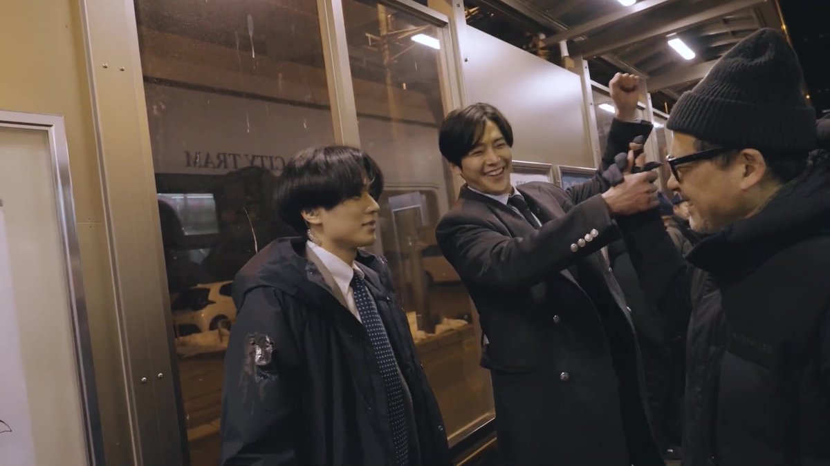 追いラストマン行きたいけど雪道ガタガタすぎて家から出るの躊躇する
2月入ったしいつまで上映してくれるかなぁ
見たいときすぐ見られるように映画館に住みたいぐらい