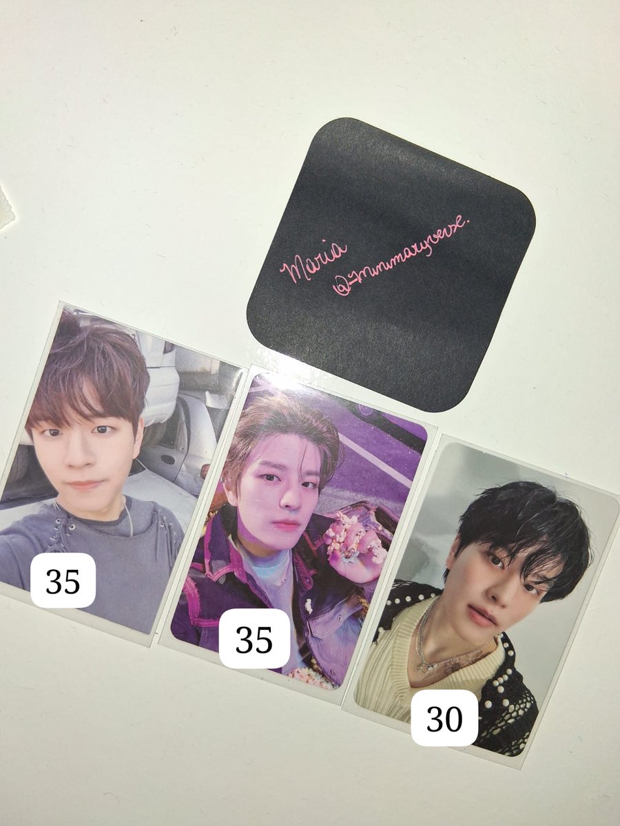 *VENDO/VENDA SEUNGMIN STRAY KIDS*
☆Valor ta na imagem + R$16 do frete (taxa de embalagem inclusa)
☆Estão em mãos 
☆Pagamento *imediato*
☆Mando foto e vídeo, mas só se tiver real interesse em levar algum

☆Feedbacks em <a href="/_minimaryverse/">_mini.maryverse</a>
Vendo, venda, Seungmin, Stray kids