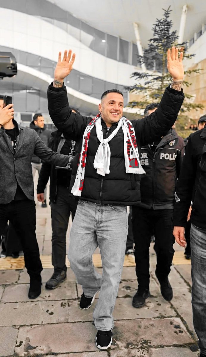 📷Rey Manaj Yeniden Sivas'ta 🔴⚪