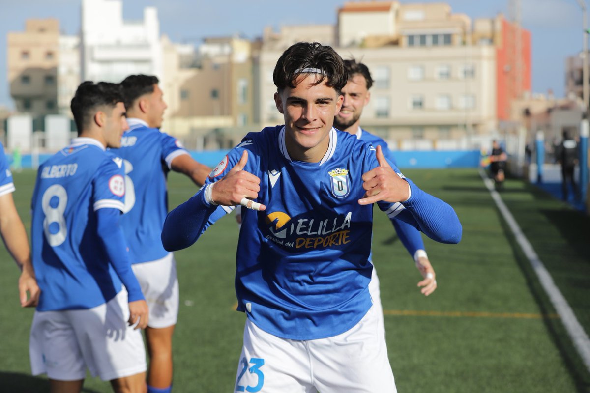 #MelillaBTorredonjimeno|  ⏱10' | 1-0

⚽GUILLE ESPINOLAAAAAA

#UDM3RFEF #TerceraFederacion