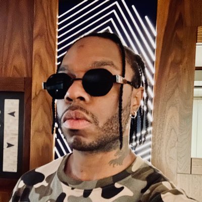 cartierjones21's tweet photo. #NewProfilePic https://t.co/741KSGrcB2
