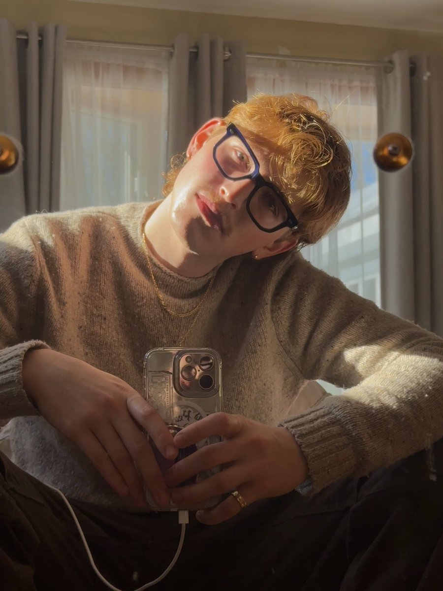 quartzscribble's tweet image. reflecting on being sober for a month