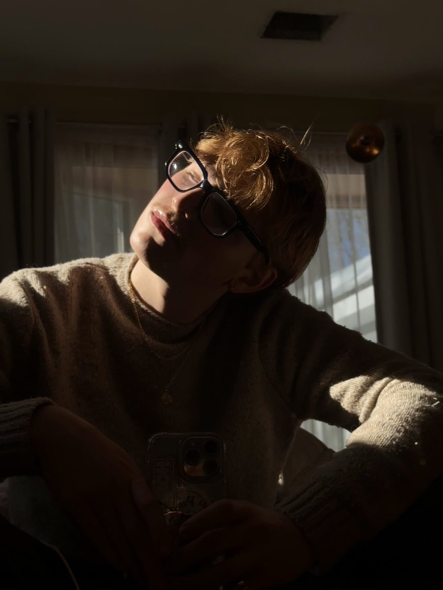 quartzscribble's tweet image. reflecting on being sober for a month