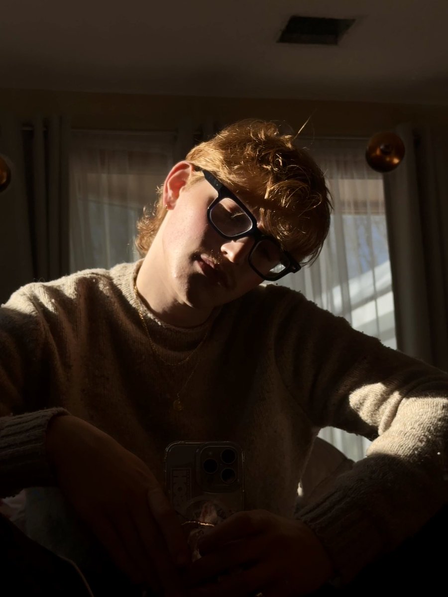 quartzscribble's tweet image. reflecting on being sober for a month