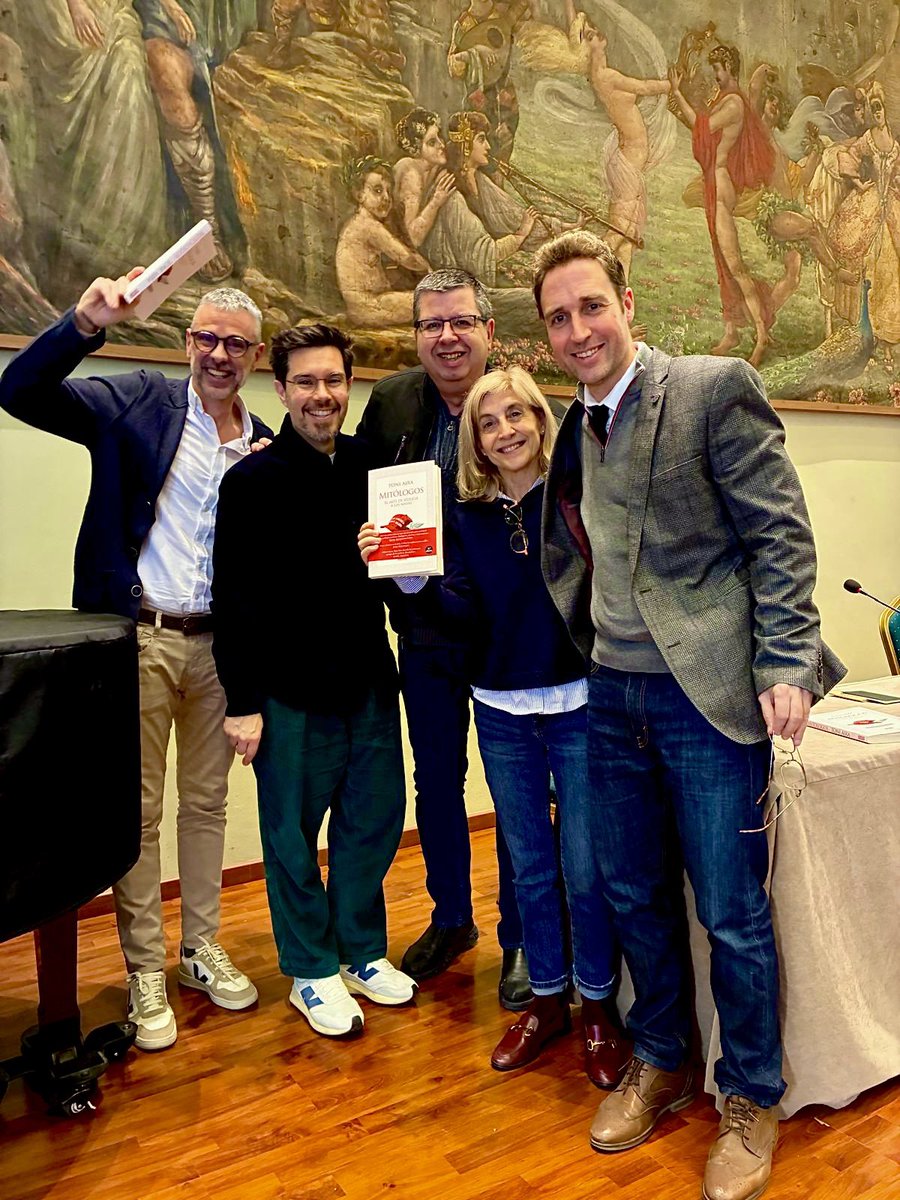 Mitisme figuerenc a la presentació de ‘Mitólogos. El arte de seducir a las masas’, de l’amic <a href="/toniaira/">Toni Aira</a>