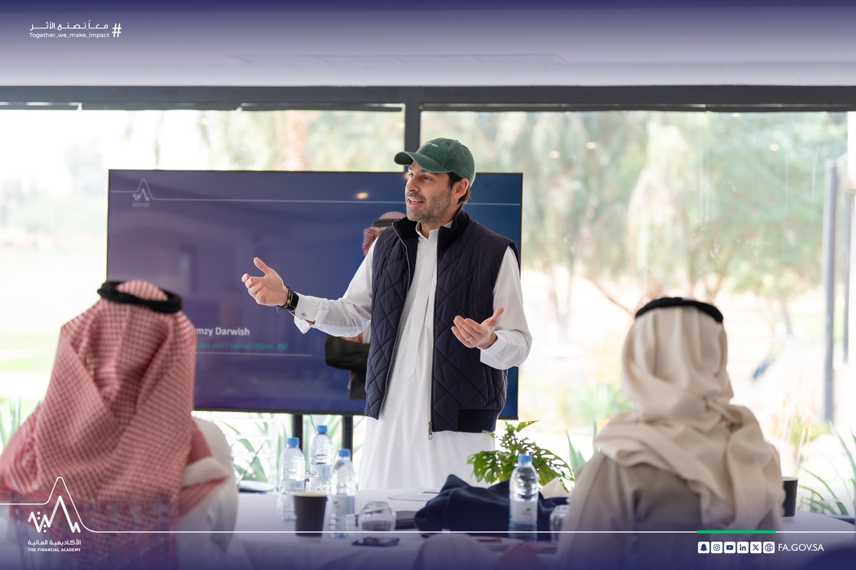 thefaksa's tweet photo. إطلاق البرنامج النوعي "القيادة الاستراتيجية للتنفيذيين" 🚀
نحو قيادات تنفيذية أكثر جاهزية، وتمكيناً، وتأثيراً
بالشراكة مع @INSEAD https://t.co/kj5uqep60F