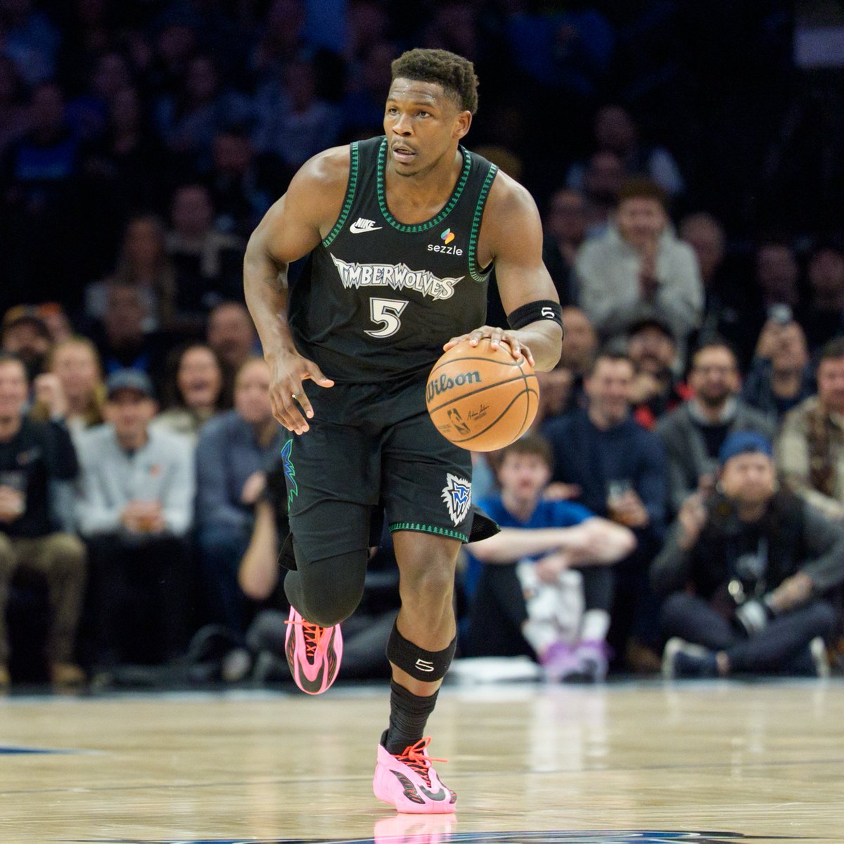 NBA’s Best Home &amp; Away Over Teams:

HOME: 
Lakers: 15-5 
Jazz: 19-8 
Warriors: 15-10 
Nuggets: 13-9-1 

AWAY:
Timberwolves: 15-9 
Nuggets: 16-10 
Clippers: 14-11 
Hawks: 15-12