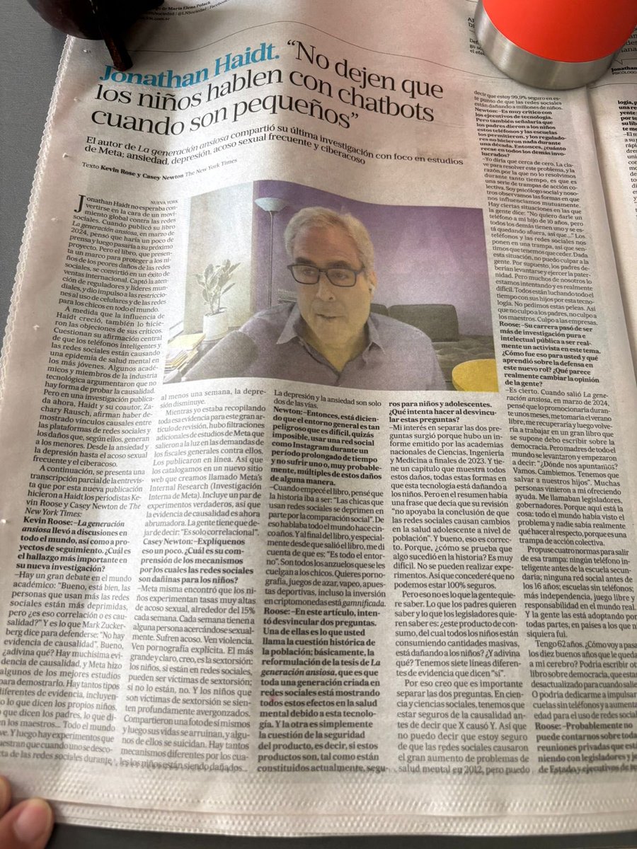 Jonathan Haidt demostro Causalidad entre uso de redes sociales y enfermedades mentales en su libro "La generación ansiosa". 👇clave !!