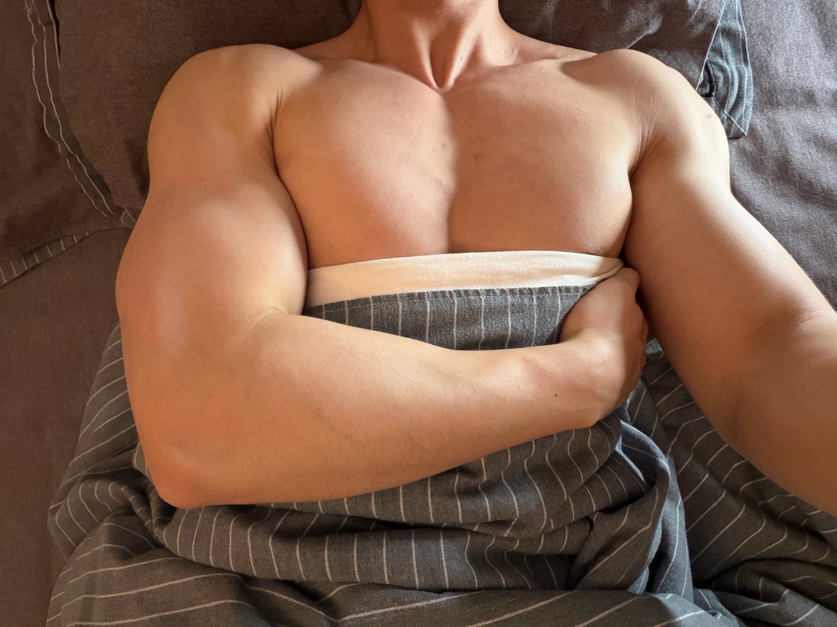 jumpmthfk's tweet photo. 好梦#男妈妈#肌肉男 https://t.co/aPPHgpJ4Zy