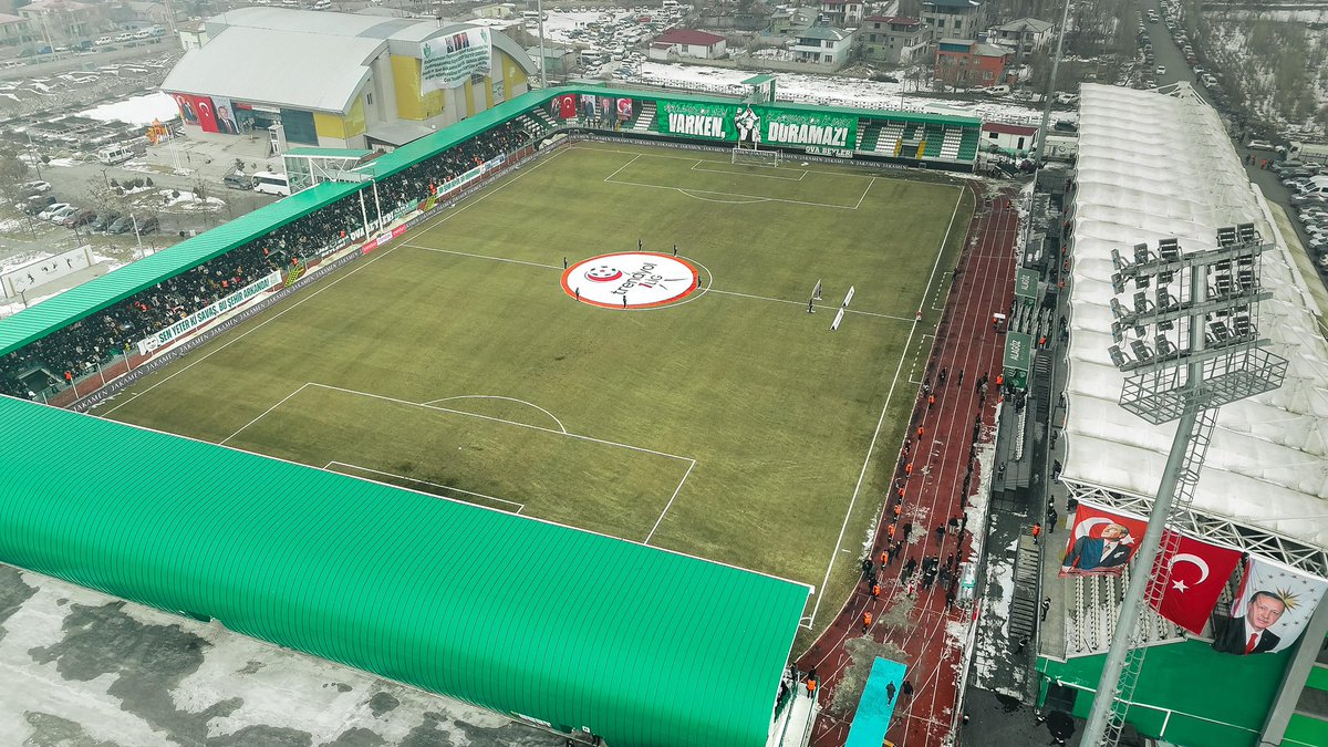 Yenilediğimiz güçlü altyapısıyla şehrimize güç ve vizyon katacak Iğdır Şehir Stadyumumuzu hizmete açtık.🏟️

Ayrıca stadyumumuzda oynanan Alagöz Holding Iğdır FK – Manisa FK karşılaşmasını tribünden takip ettik.⚽️

Stadyumumuz şehrimize ve tüm Iğdırlı hemşehrilerimize hayırlı