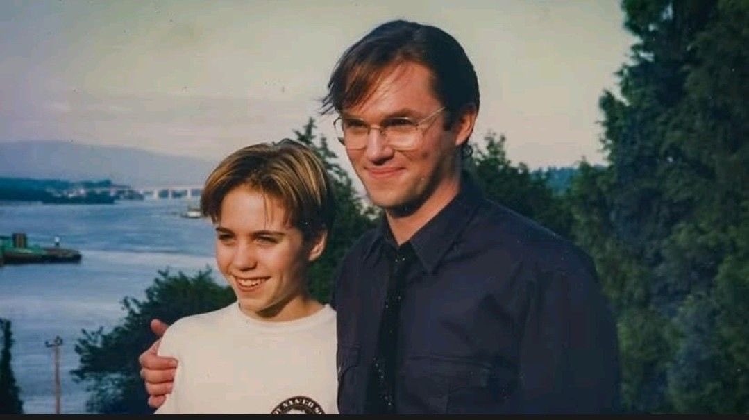 bong (1990) tweet media