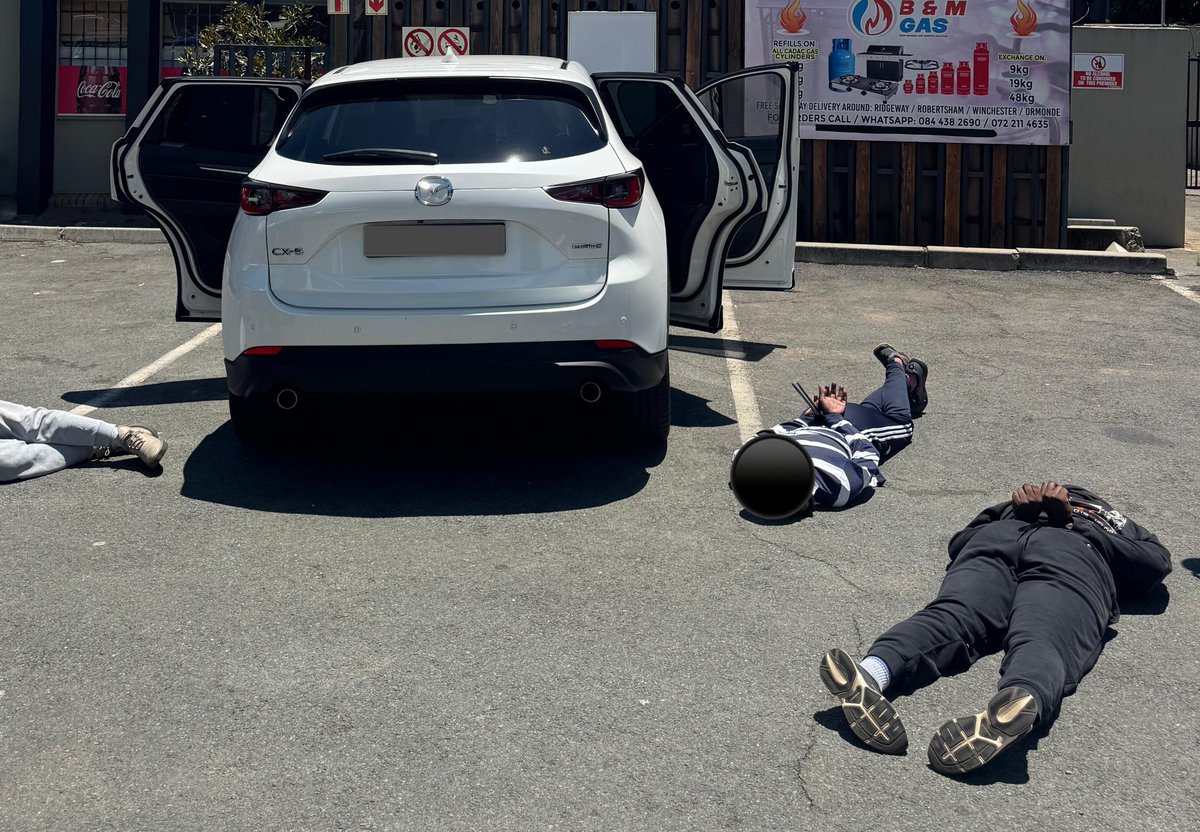 RIDGEWAY, JOHANNESBURG

- HIGH TECH VEHICLE THEFT SUSPECTS BUSTED IN MAJOR SYNDICATE TRACK DOWN:

- THREE (3) SUSPECTS ARRESTED
- SOUGHT MOTOR VEHICLE SEIZED
- HIGHLY SOPHISTICATED ELECTRONIC DEVICES SEIZED
- TWO (2) MILITARY GRADE SIGNAL JAMMING DEVICES &amp; OTHER THEFT IMPLEMENTS