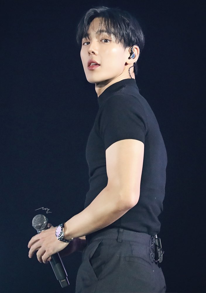 shownu_leader's tweet image. 260131 THE X : NEXUS 중콘 사첵
#셔누 #MONSTAX