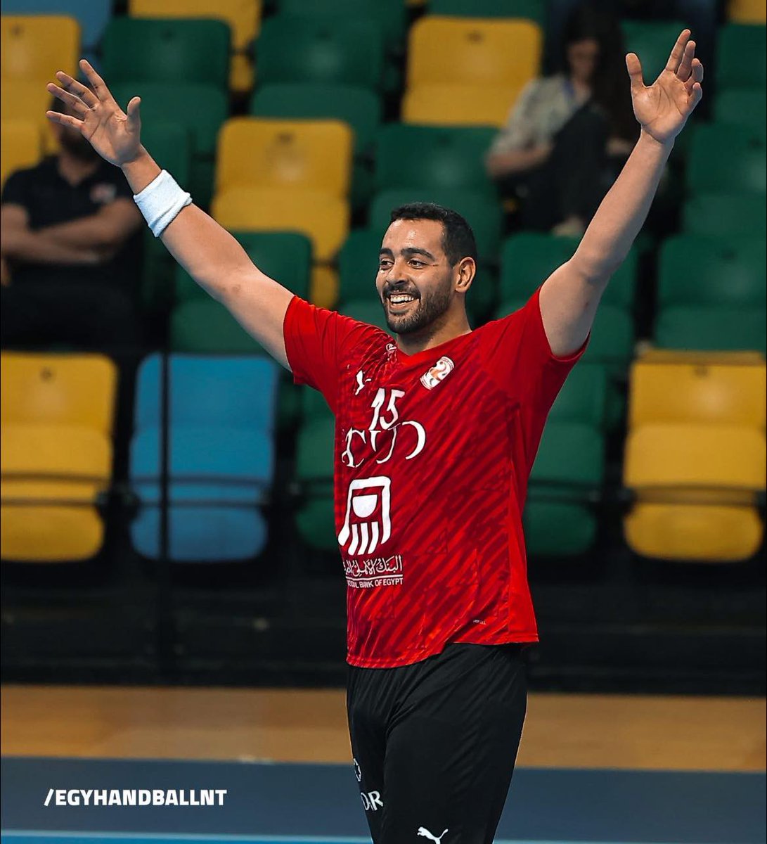 beINSPORTSNews's tweet image. 🟥 #آخر_خبر | مصر 🇪🇬 تحرز لقب بطولة إفريقيا لكرة اليد للمرة الرابعة تواليا بفوزها 37 - 24 على تونس 🇹🇳 لتعادل سجلها بـ 10 ألقاب لكل منهما