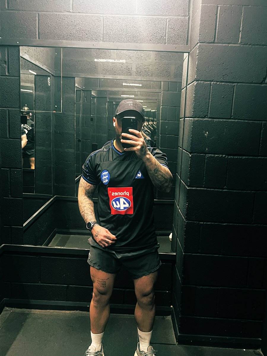Aaron tweet media