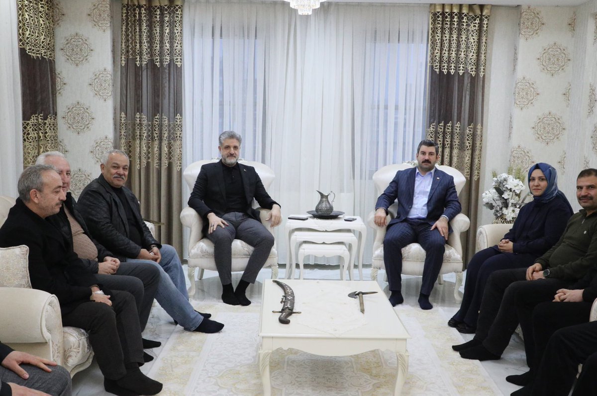 Milletvekilimiz Sayın Emin Önen ile birlikte; geçtiğimiz günlerde babasını kaybeden Kadın Kolları Başkanımız Zehra Ay’a taziye ziyaretinde bulunarak başsağlığı dileklerimizi ilettik. 

Merhuma Allah’tan rahmet, ailesine ve yakınlarına sabır diliyorum.

<a href="/Akparti/">AK Parti</a> <a href="/RTErdogan/">Recep Tayyip Erdoğan</a>