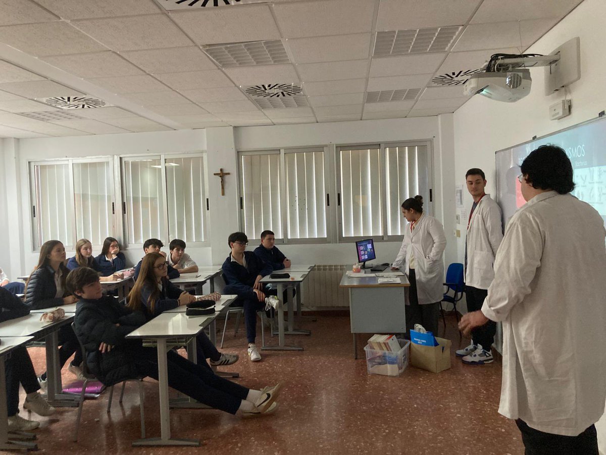 SWICEU/MicroMundoCEU tweet media