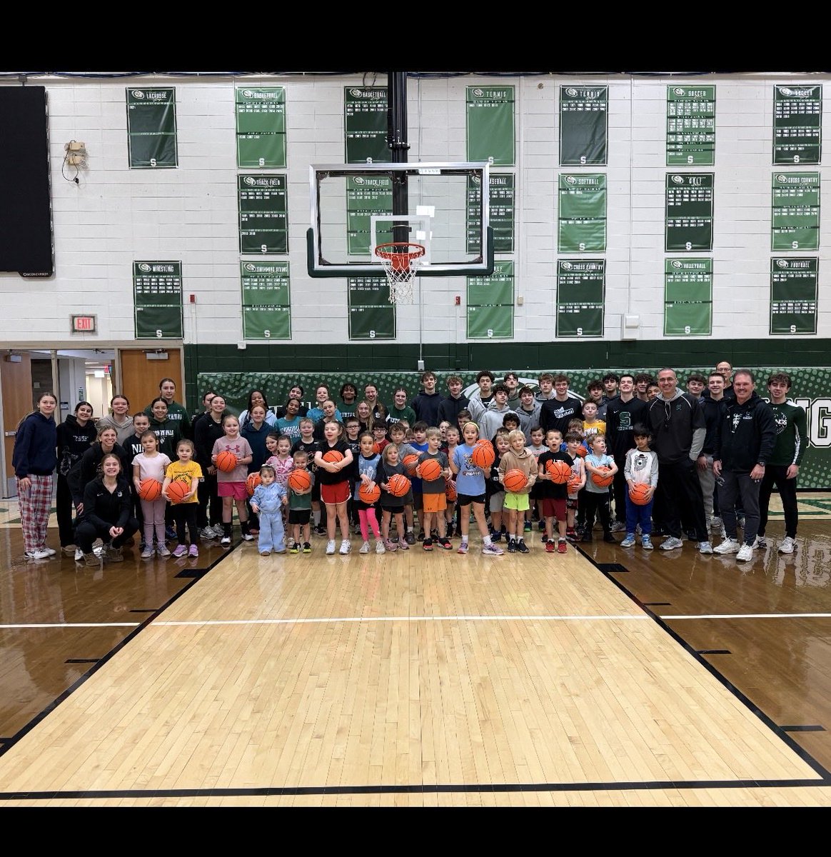 Had a great morning  along with <a href="/LadyMustangGB/">Lady Mustangs Basketball</a> for our Mini-Mustangs 
Clinic. Loved it! <a href="/scsmustangs/">Mustang Athletics</a>