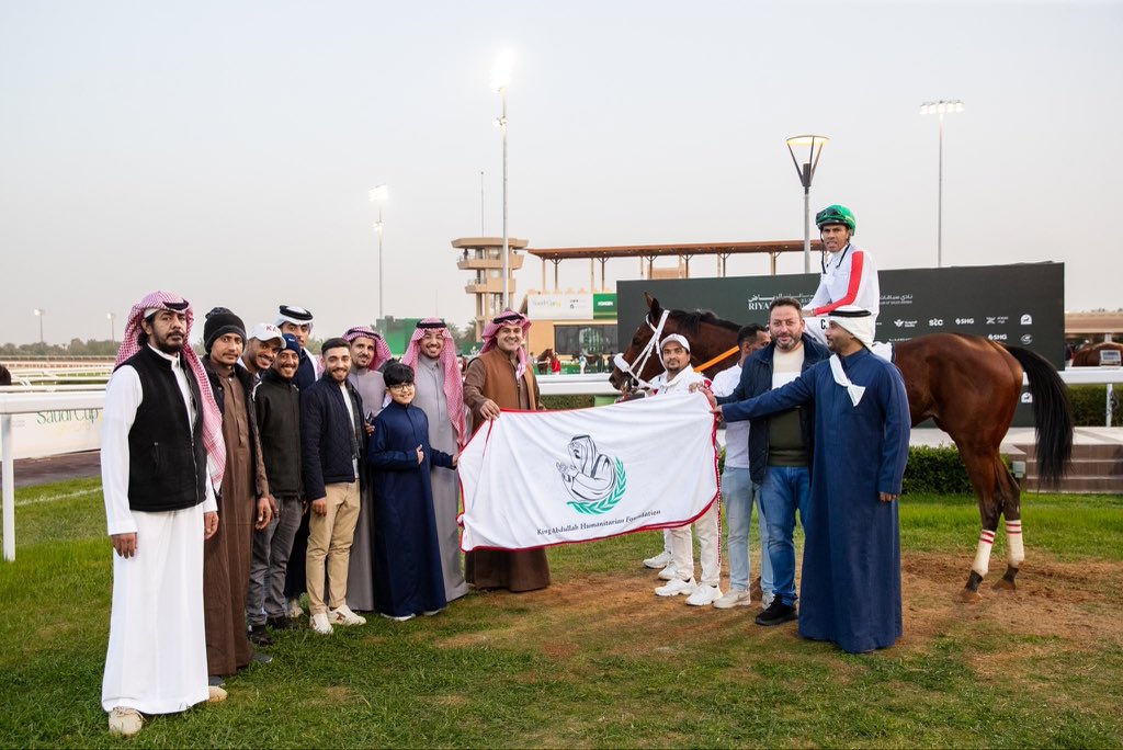 #موسم_سباقات_الرياض
#الحفل_68
#الشوط_6
كاس وزارة الثقافة
الفائز: برنارد شاو |أمريكا | ابن انتو ميسشيف
المالك: الأمير فيصل بن خالد بن عبدالعزيز
المدرب: سلطان بن جلال
الخيال: نواف المضياني
المنتج: Barry Becker &amp; Judith Becker
الزمن: 1:41:37
المسافة: 1600م
#صخيفة_الفروسية