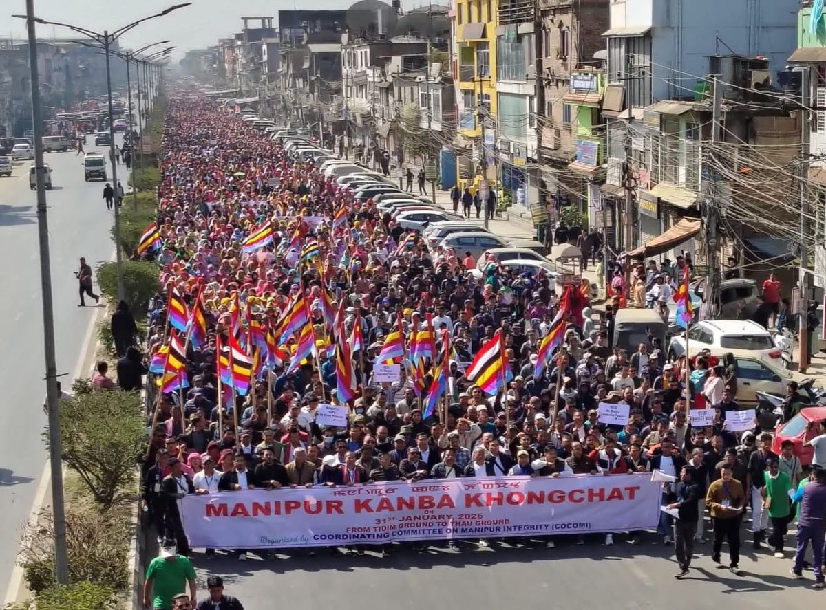 LDhaneswar78941's tweet photo. 😱Thousands of people participated in the “Manipur Kanba Khongchat” (Save Manipur Rally), organised by the Coordinating Committee on Manipur Integrity (COCOMI) on Saturday to voice concerns over issues relating to the integrity and future of #Manipur.
#Save_Manipur
#Save_India https://t.co/34vrOJQSGA
