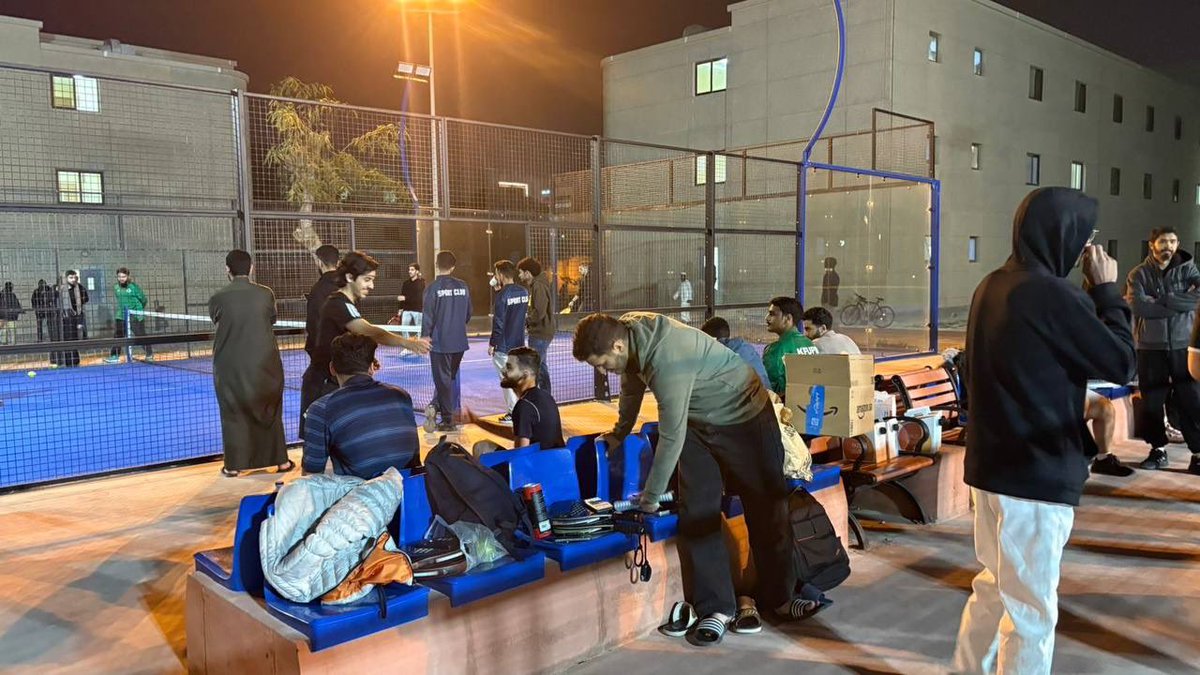 اختُتمت بحمد الله أولى فعاليات الترم الثاني 🏆
بطولة البادل كانت بداية قوية مليئة بالحماس والتنافس الشريف، ومستويات فنية رائعة 👏
شكرًا لكل من شارك وساهم في إنجاح البطولة… والقادم أقوى بإذن الله 🔥🎾.

#KFUPM  #Sport_Club