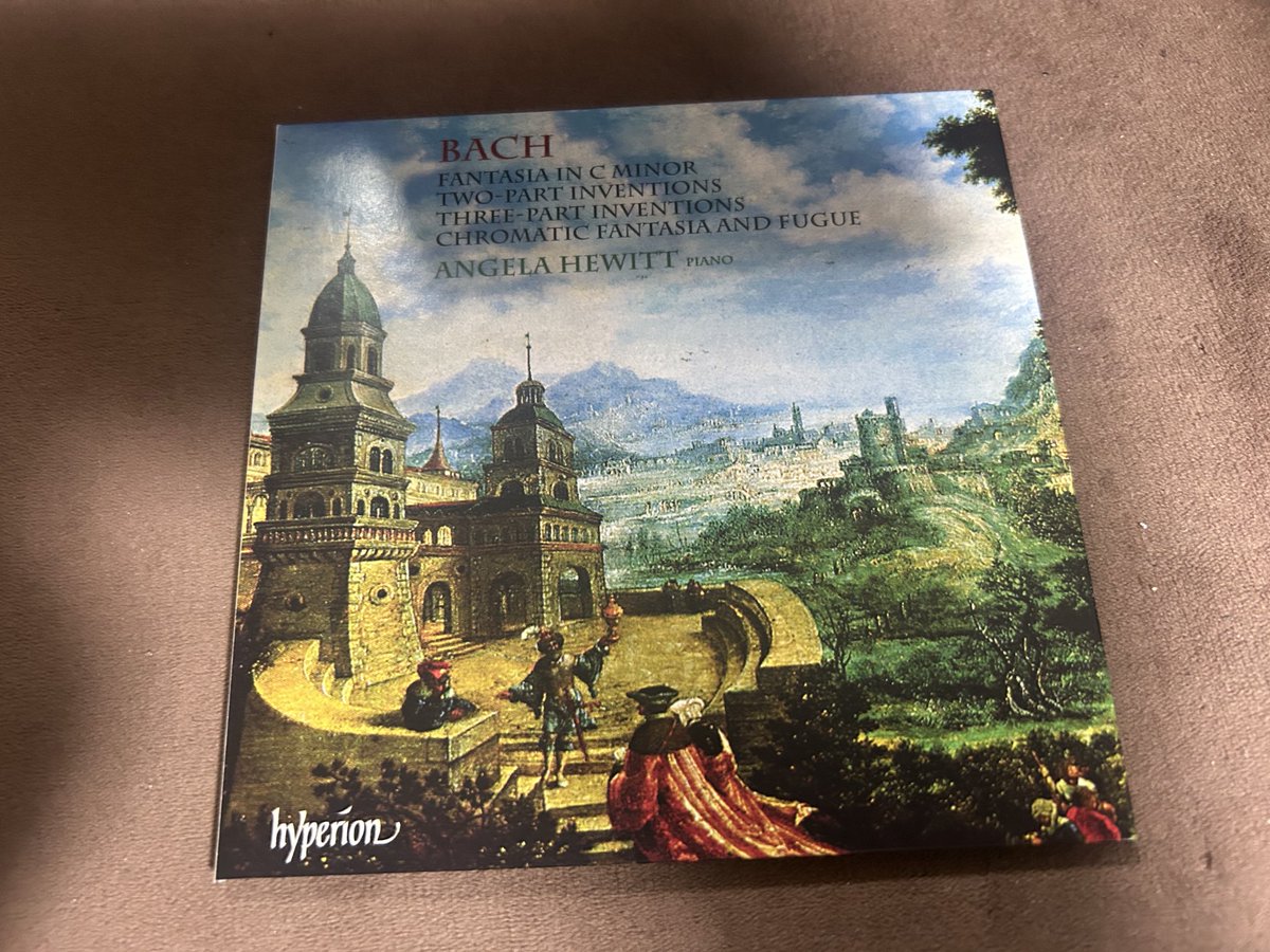 本日最後に、先日買ったアンジェラ・ヒューイット #さん のバッハBOXを