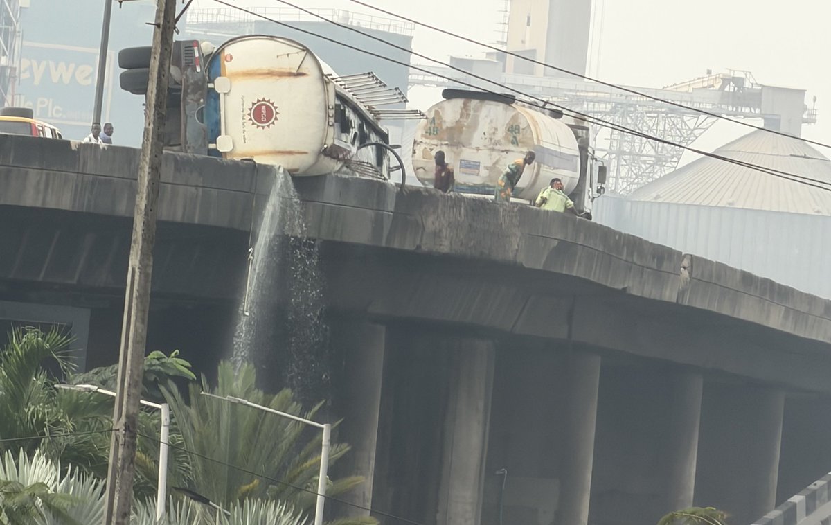 ScooterLagos's tweet photo. #nohopeforapa https://t.co/CIBxl58YLW