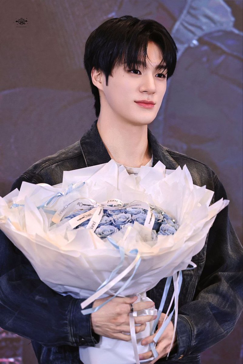 𝐉𝐍 🪶 tweet media