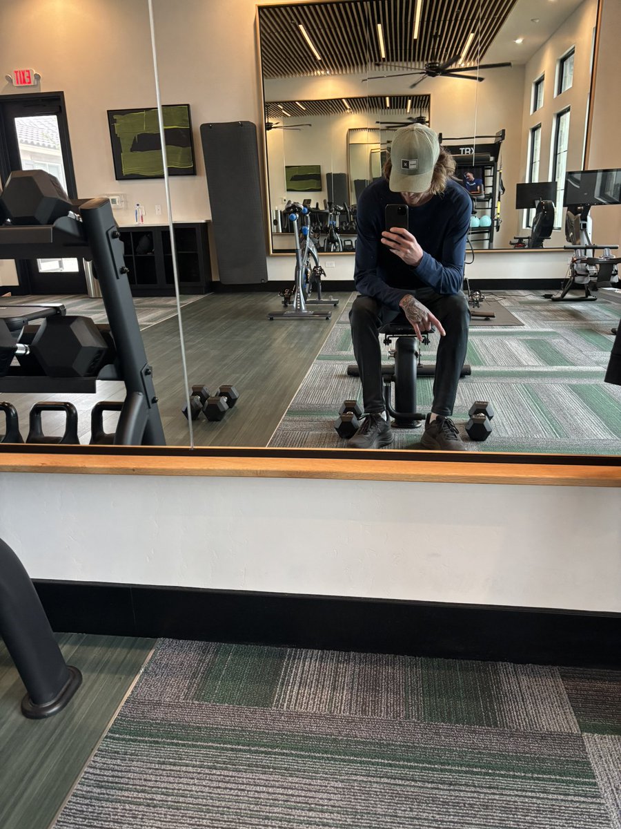 Go to the gym. No excuses 🔥