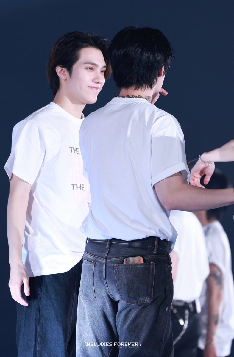 20260131
SMTOWN Live 2025-2026 Fukuoka Day 1

#KUN #钱锟 #쿤 
#WayV #威神v
#SMTOWN_LIVE_2026_FUKUOKA