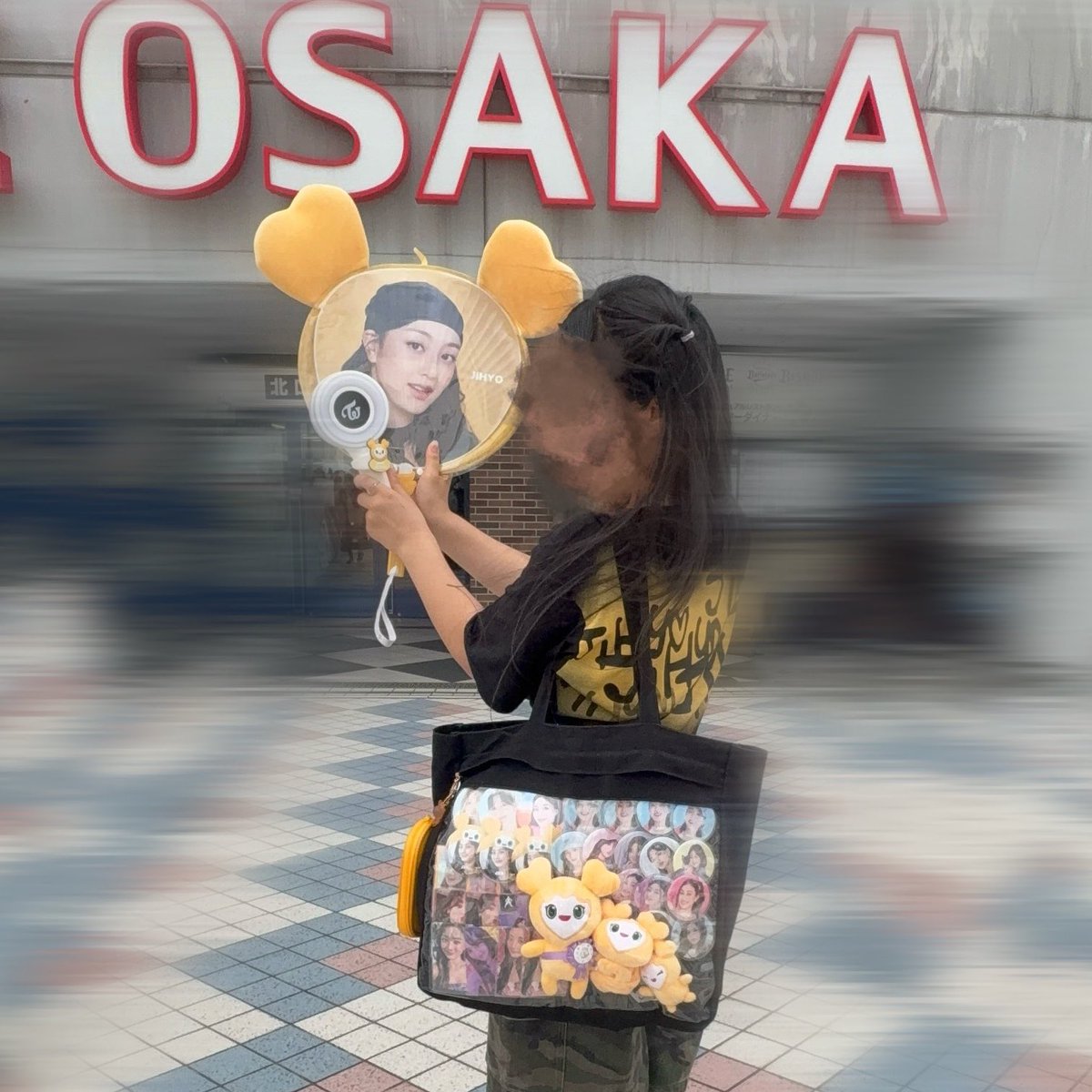 hi_jih_2's tweet photo. 大好きなジヒョちゃん！！🫶🏻
お誕生日おめでとう！！！！
去年もいっぱいジヒョちゃんに会いに行けて画面越しからでもジヒョちゃんの笑顔見るだけで元気もらえて幸せでした🎀🌟
今年もいっぱい会えるといいな🥺
常に笑顔で素敵なジヒョちゃんが大好き！！
 #TWICE  #once  #JIHYO https://t.co/T5rqjntRNL