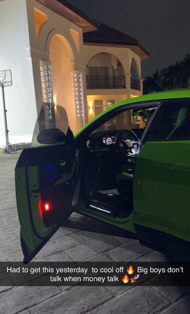 elephantnewsgh's tweet image. 🇬🇭 Ghanaian dancehall star Shatta Wale adds a Lamborghini Urus to his exotic car collection.
Sharing on Snapchat, he said:

“Had to get this yesterday to cool off. Big boys don’t talk when money talks.” #shattawale