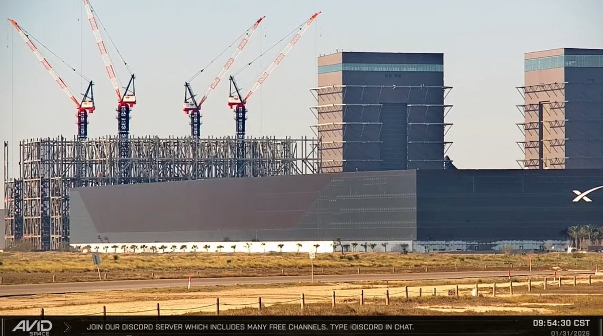 🚨BOOSTER 19 ROLLOUT IMMINENT! Today could be the day SpaceX rolls