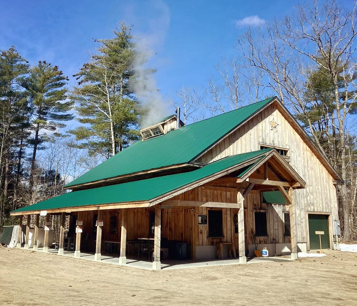 PuritySpring's tweet photo. Help celebrate NH Maple Weekend with our Sugar Shack Stay N' Tour package!  Two nights, a maple themed welcome gift basket, maple-inspired food at our restaurant and a tour &amp; exclusive gift from our partner sugar shacks!

👉https://t.co/wx7HZYAfcI

#NHMapleWeekend #Syrup 🍽️🍁🥞 https://t.co/NljenG1ttj