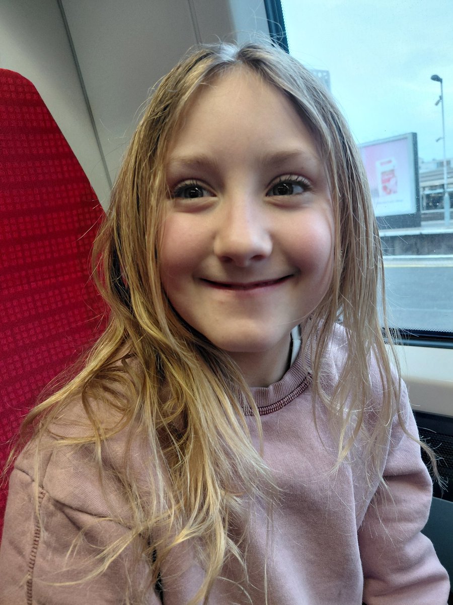 ChelseaChadder's tweet photo. #BridgeBound with Elouise 💙 https://t.co/lAatNXmBcE