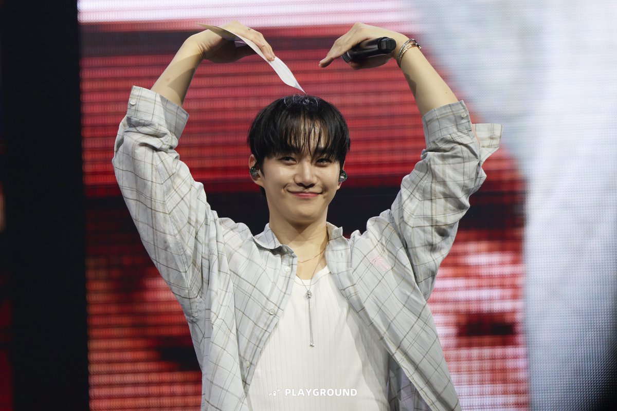 Nataliemiumiu tweet media