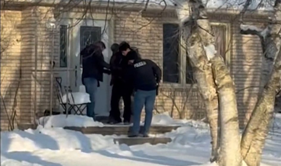 401_da_sarpanch's tweet photo. #BREAKING: London Police Charge Four Alleged Chinese Nationals After Armed Trespassing Into📍Western University Chemical Lab — Search Warrant Recovers Numerous Precursor Substances & Finished High Explosives In Nearby London Home. Search Warrants Were Also Executed In Ottawa & Gatineau. — Two Suspects Either Attended Or Graduated From The University. All Four Required A Mandarin Interpreter. - READ👇@CrimewatchTO