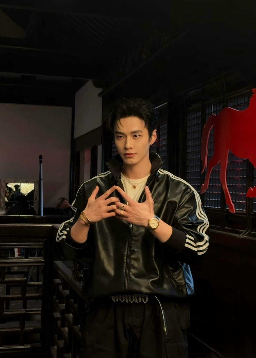 this look better be posted on Instagram 🧍‍♀️