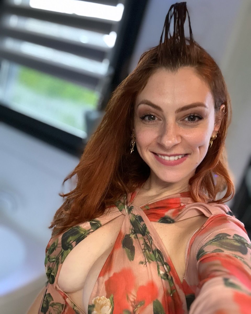 sweetbodymary's tweet photo. 😛 https://t.co/e9P9sFLUn0