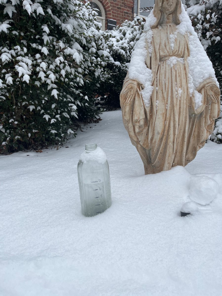 CatholicOB's tweet photo. @wxbrad Almost 3 inches south charlotte. Between ballantyne and South Park https://t.co/DszIOqy7LH