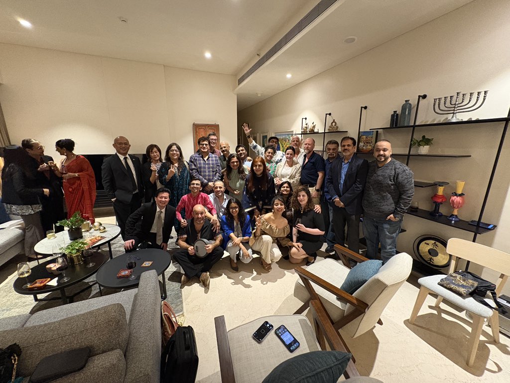 CitizenAnkit's tweet photo. Tal Kravitz @kravitztal put on quite a show. His music tells real stories, the kind that pull you right into the moment and make borders disappear.
Thank you my friend @yanivrev for hosting. We talked, connected, and soaked in that creative spark. ๐ฎ๐ฑ๐ฎ๐ณ
#TheHumanConnect #MusicDiplomacy #IsraelInIndia #TalKravitz #CulturalExchange
