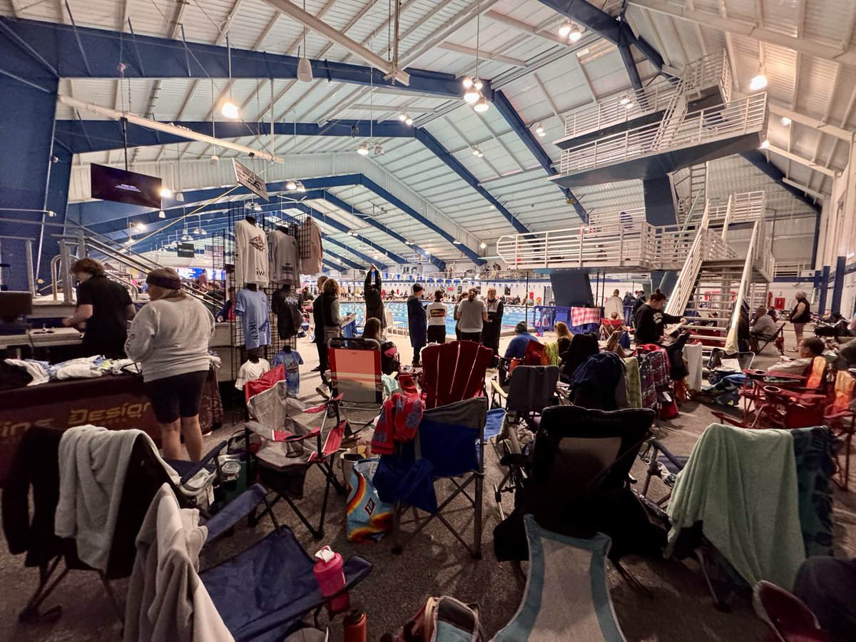 DianaRuggOnTV's tweet photo. Getting Rowdy for our Masters meet!

At the @RowdyGaines Masters Classic in Orlando 🤩 #GoMahi https://t.co/iArL3eiLgT