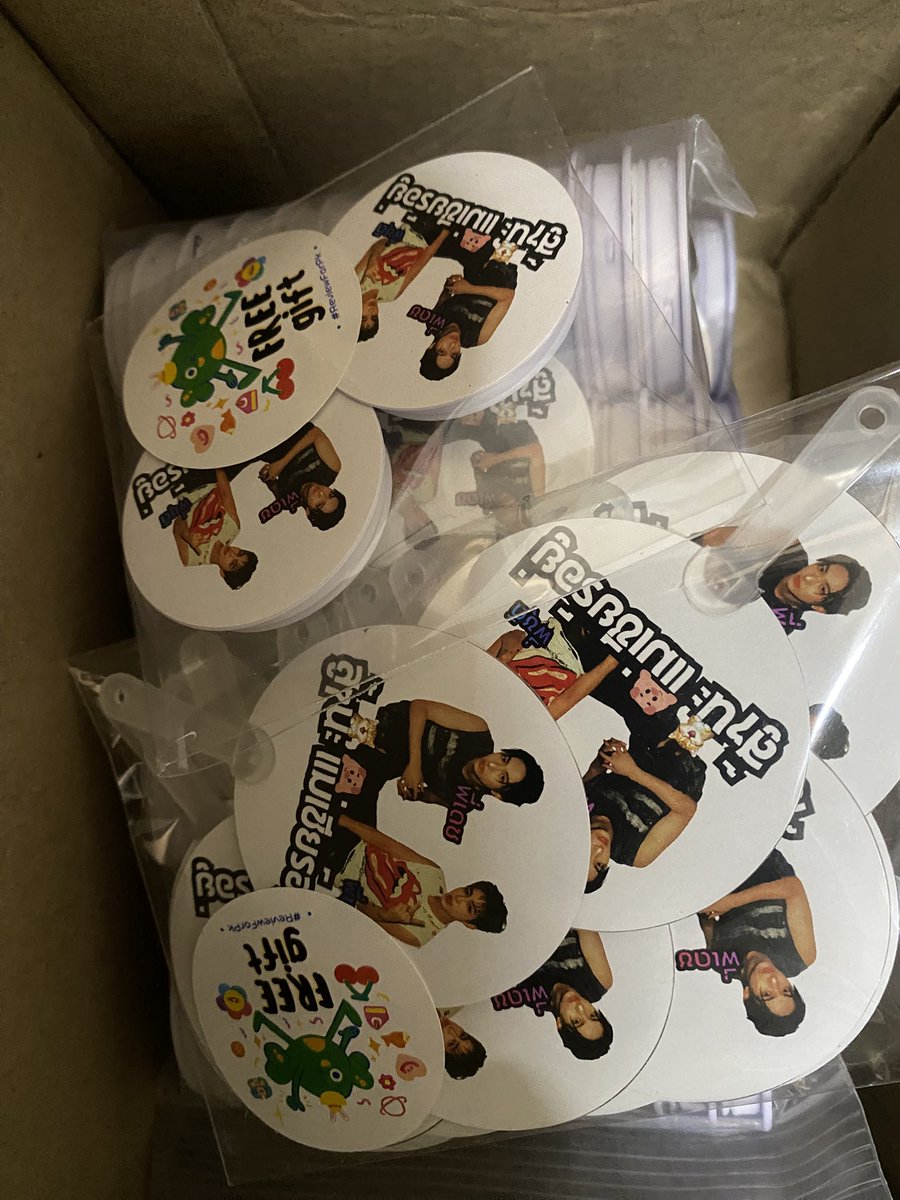 Yammyroll1's tweet photo. ซื้อร้านนี้รอบ2แล้ว ชอบค่ะ ของตรงตามแบบได้ของราคาถูกของแถมเยอะค่ะ #ReviewforPK https://t.co/cyaBxm6lk9