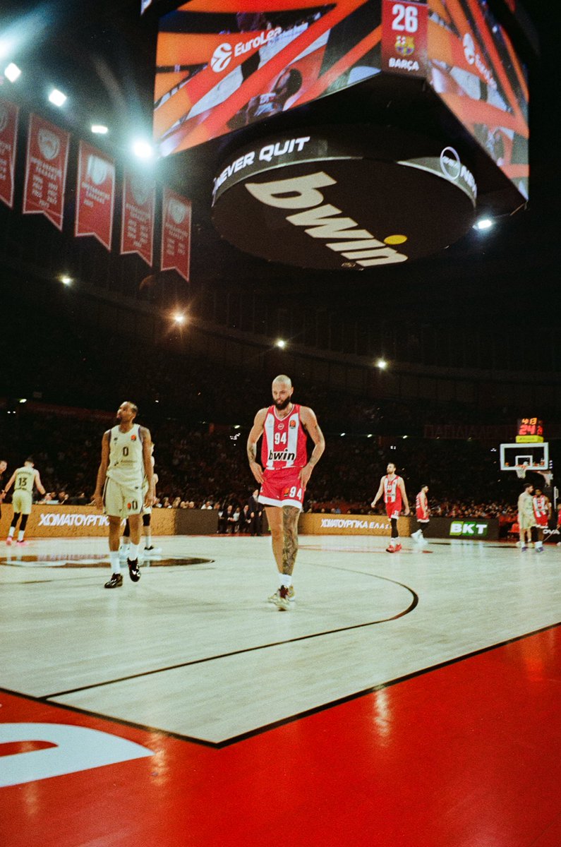 BrianPBosche's tweet image. Olympiacos BC on 35mm film 🎞️