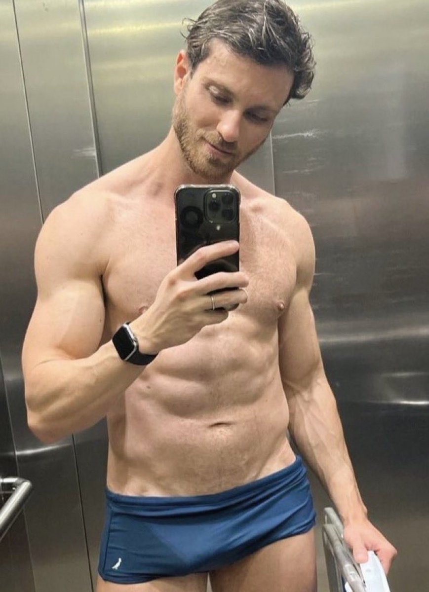 sitepopmais's tweet image. Lucas Bissoli, do #BBB22, em foto postada! 🥵