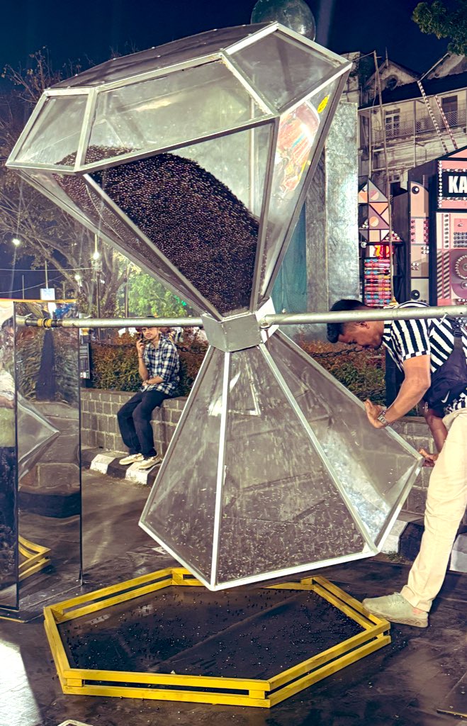 BOMgirltweets's tweet image. Art at my favourite festival. #KGAF