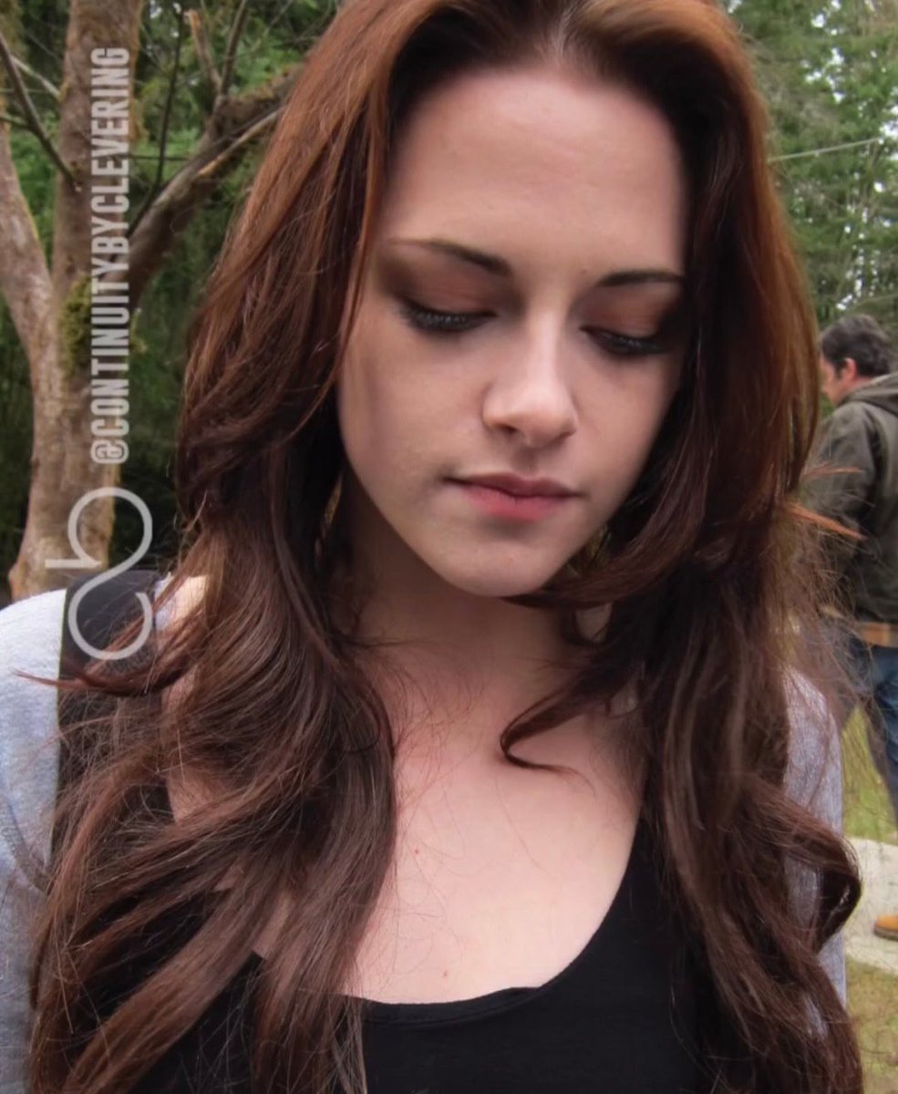 bestofkristenj's tweet image. Kristen Stewart behind the scenes of Breaking dawn: Part 2 🦇