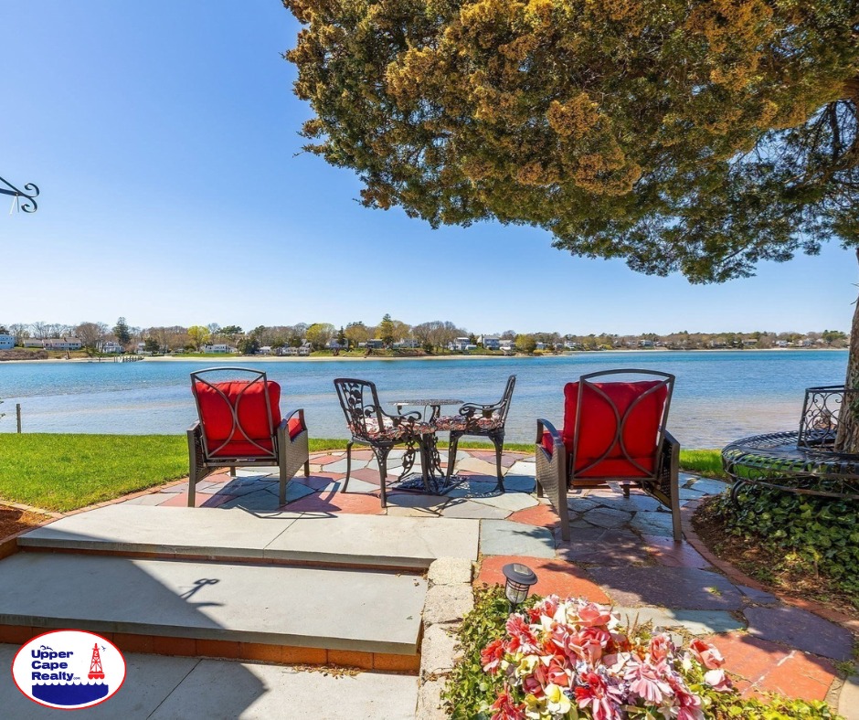 UpperCapeRealty's tweet image. Imagine waking up to this view every morning!

📷 Explore the home: uppercaperealty.com/property/73369…

#UpperCapeRealty #CapeCodLiving #WaterfrontHome #ButtermilkBay #CoastalLiving #LuxuryRealEstate #CapeCodHomes #OceanViews #PeninsulaLiving #OneOfAKindProperty